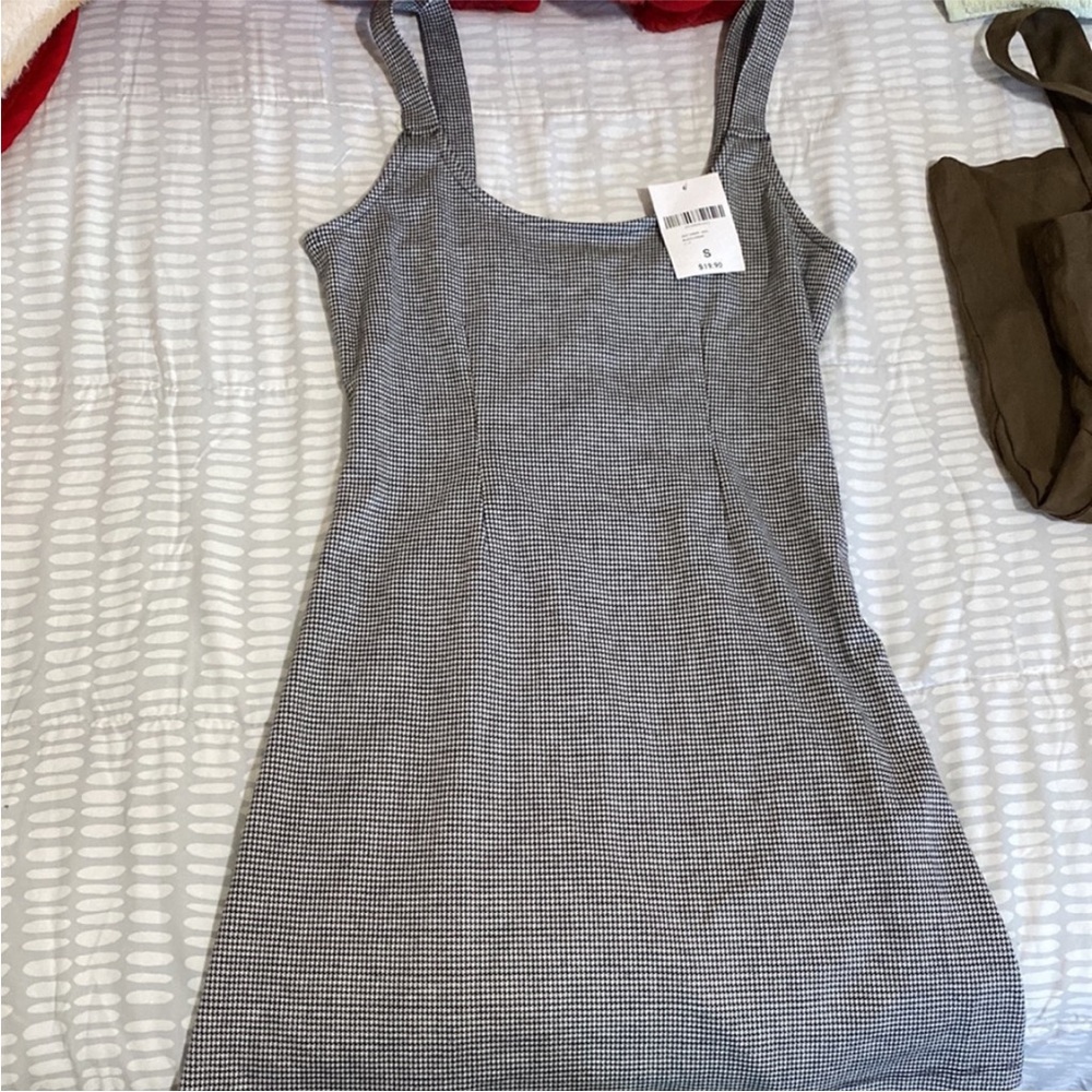 Black and white forever 21 dress